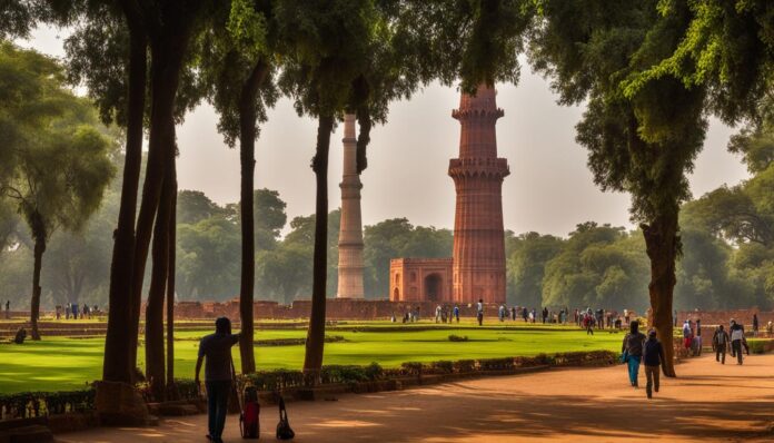 Delhi day trips to Qutub Minar complex and Mehrauli Archaeological Park