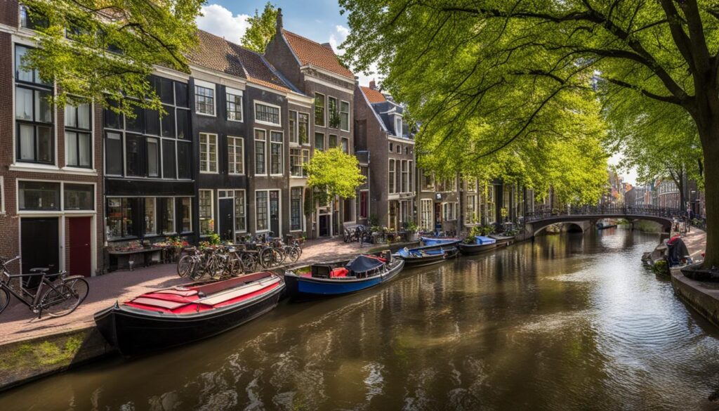 Utrecht accommodations near canals