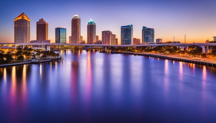 What are the least busy times to visit Tampa?