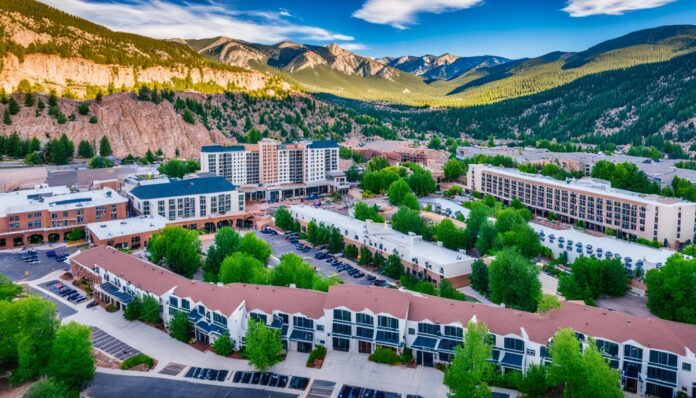 Where to stay in Colorado Springs for stunning views?