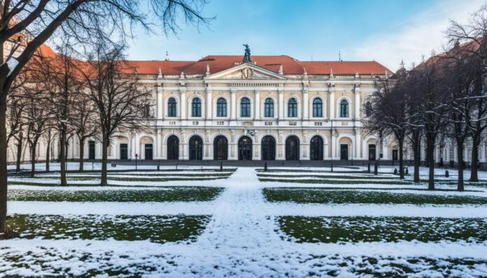 What are the must-see art museums and cultural attractions in Timisoara?