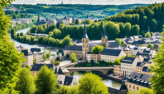 What are the best areas to stay in Luxembourg City?